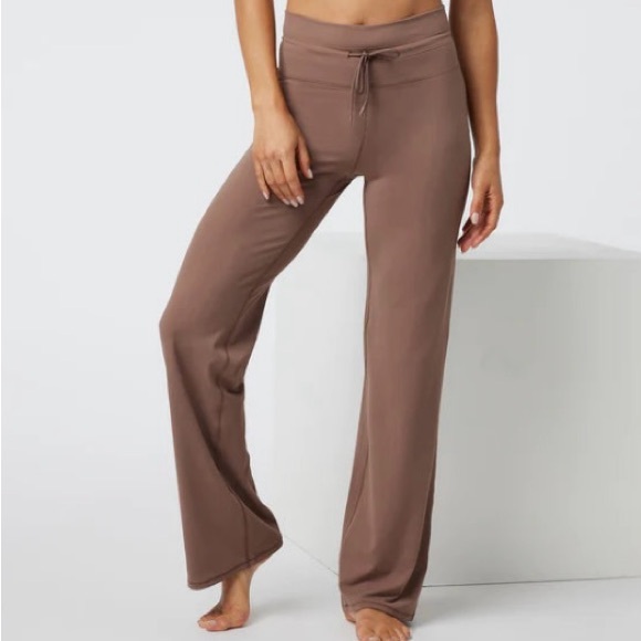 Vuori Pants - Vuori Daily Wide Leg Pants Drawstring in Clove-Sun Mauve Dusty Rose Pink Yoga